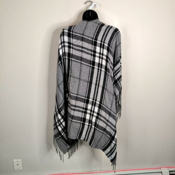 Zighilli Italy Wool Cashmere Blend Equestrian Preppy Country Club Plaid Poncho - Picture 3 of 5